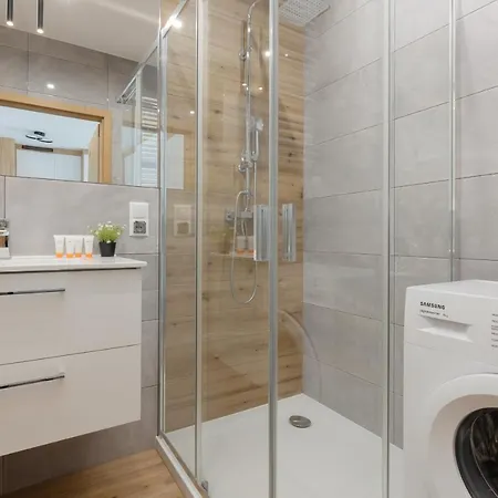 Daire Modern Praga With Parking Near The Zoo By Renters