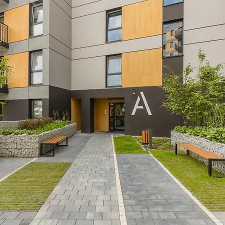 Apartment Modern Praga With Parking Near The Zoo By Renters