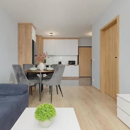 Modern Praga With Parking Near The Zoo By Renters Apartment
